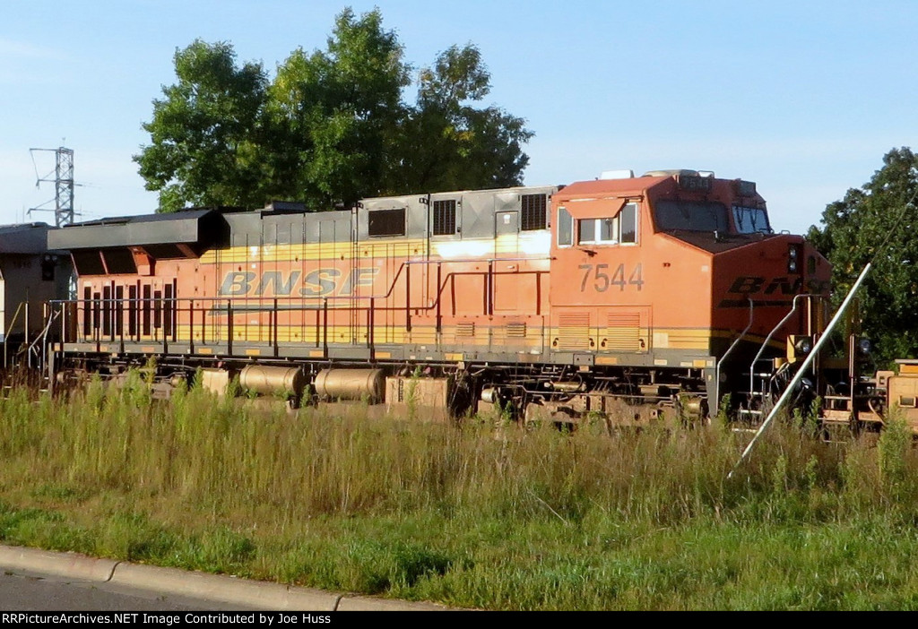 BNSF 7544